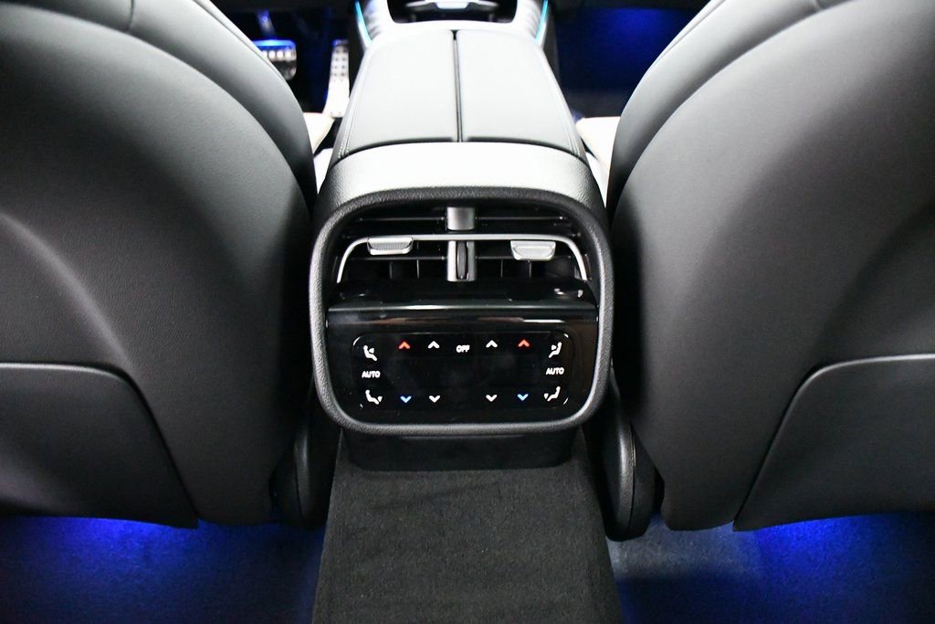 New 2026 Mercedes-Benz E 53 AMG e 4MATIC Sedan image 17