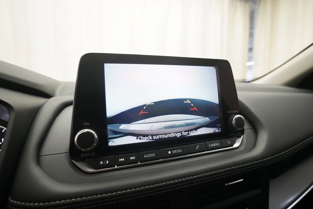 Certified 2024 Nissan Rogue SV image 21