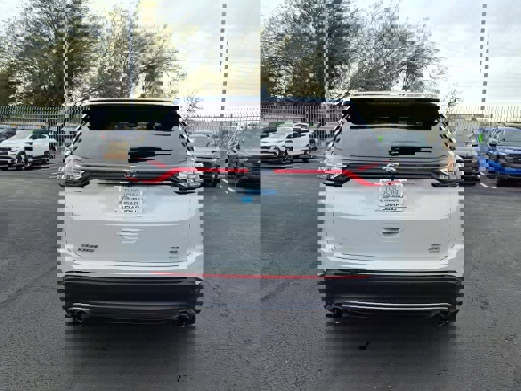 Used 2017 Ford Edge SEL image 12