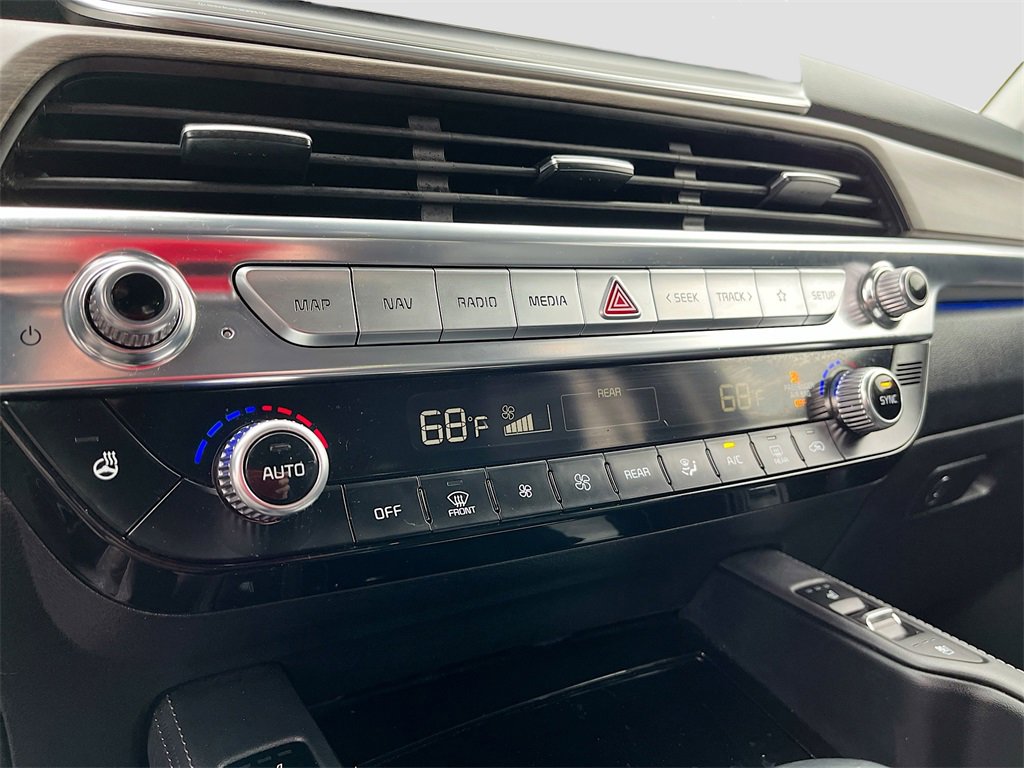 Used 2022 Kia Telluride SX w/ SX Prestige Package image 16