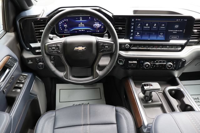 Used 2025 Chevrolet Silverado 1500 High Country w/ High Country Premium Package AWD/4WD image 6