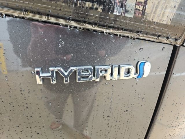 Used 2020 Toyota Highlander XLE image 11