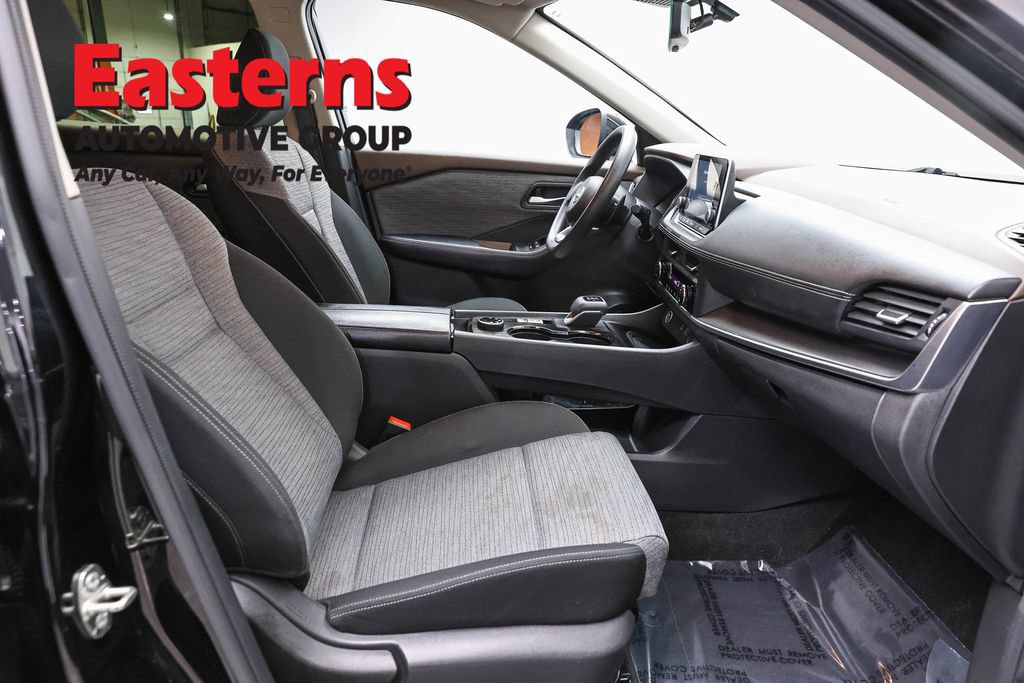 Used 2023 Nissan Rogue SV AWD/4WD image 25