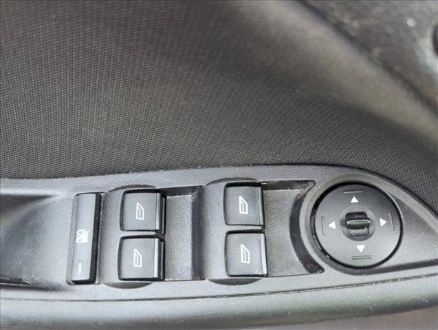 Used 2017 Ford Focus SE FWD image 10