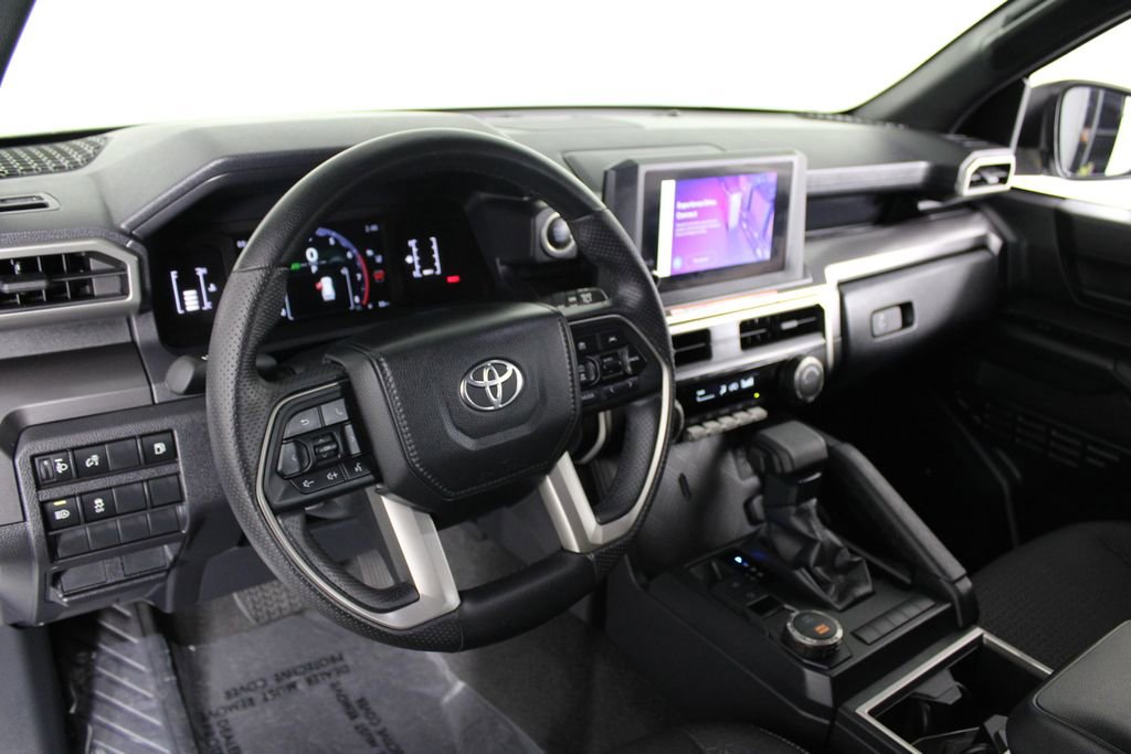 Used 2025 Toyota 4Runner SR5 RWD image 17
