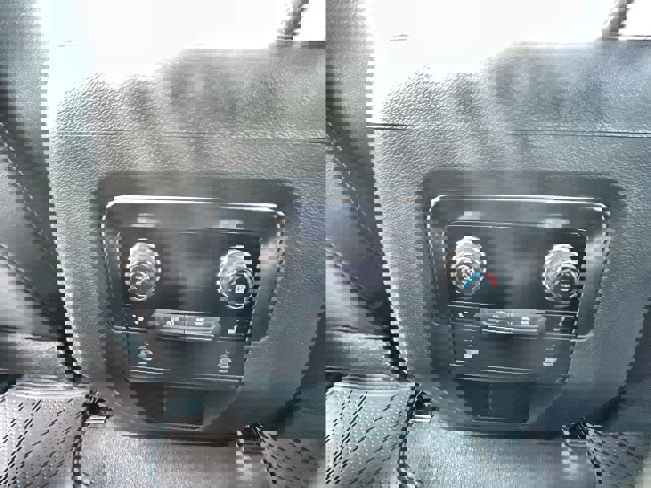 Used 2023 Chevrolet Tahoe LT w/ Luxury Package image 21