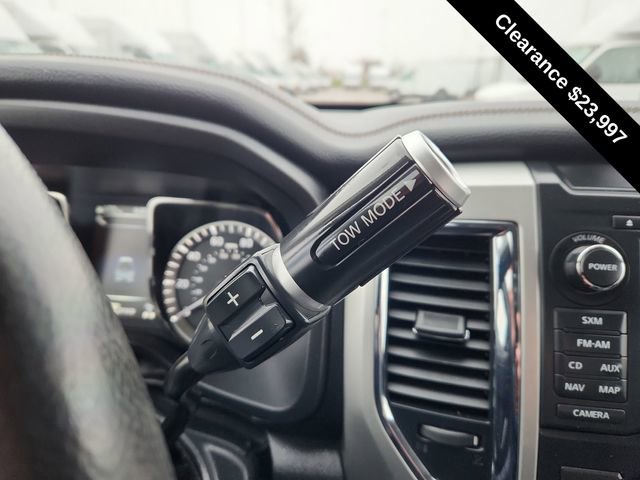 Used 2018 Nissan Titan SL image 43