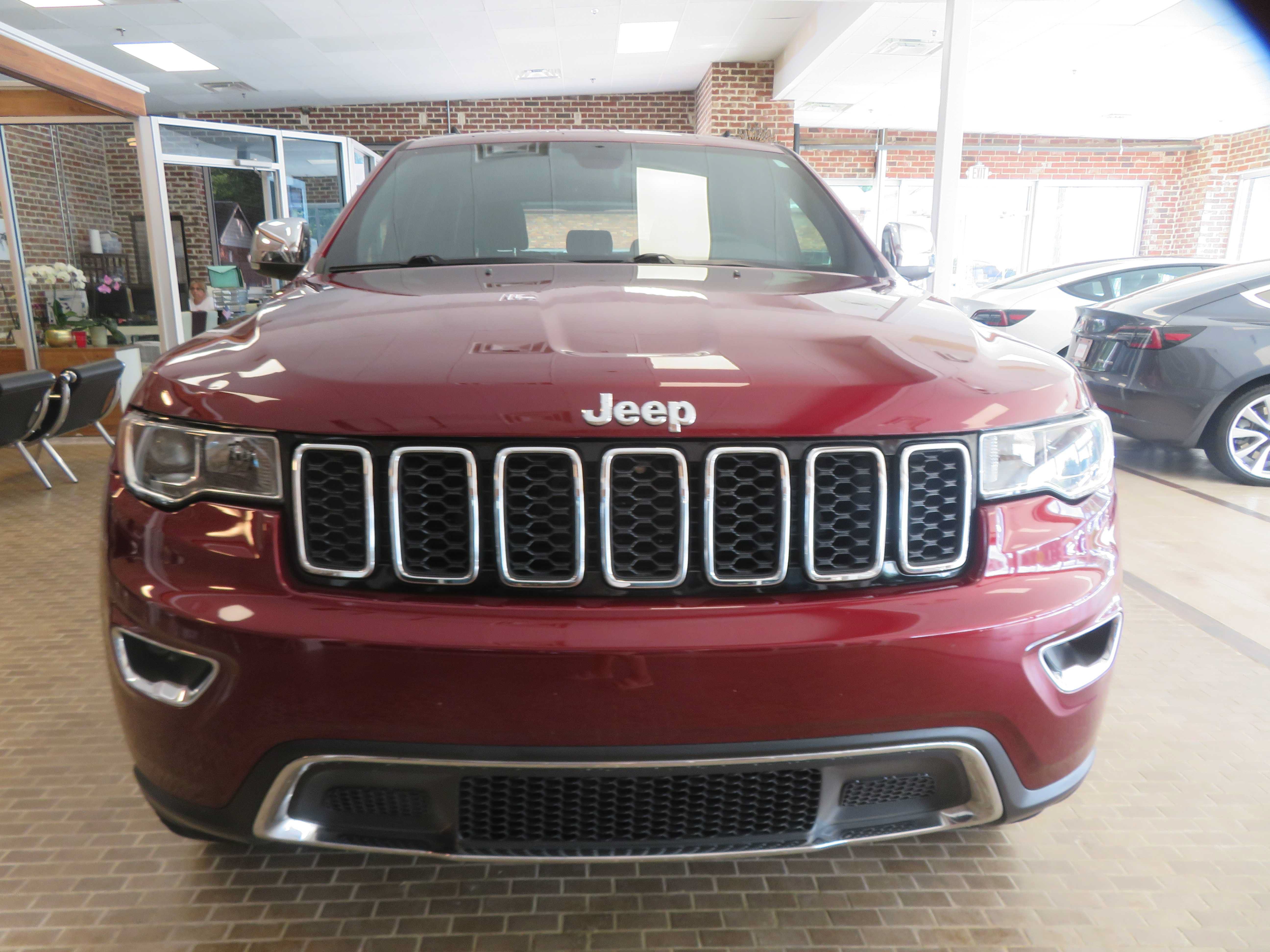 Used 2017 Jeep Grand Cherokee Limited AWD/4WD image 61