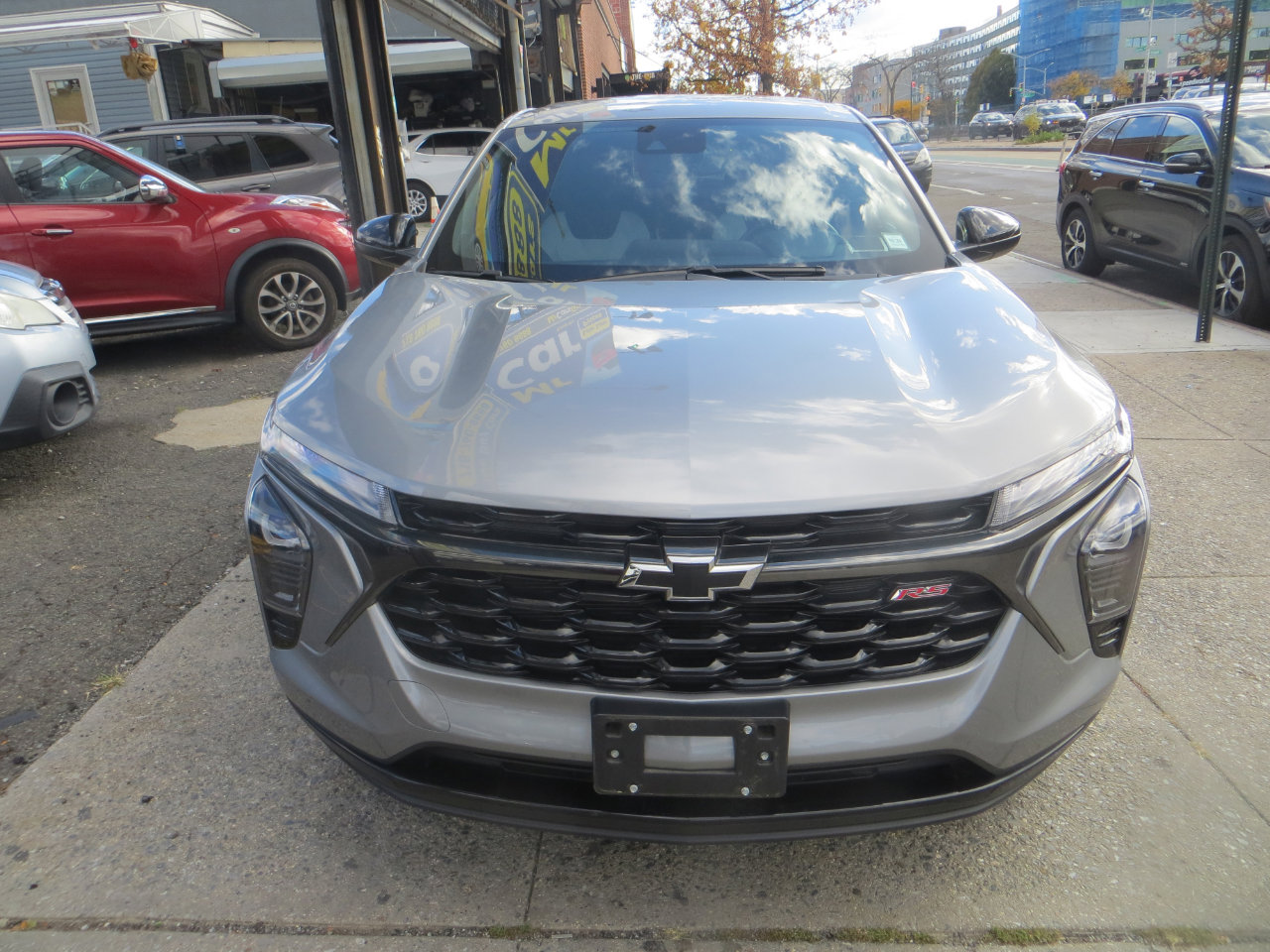 Used 2024 Chevrolet Trax RS w/ Driver Confidence Package image 2