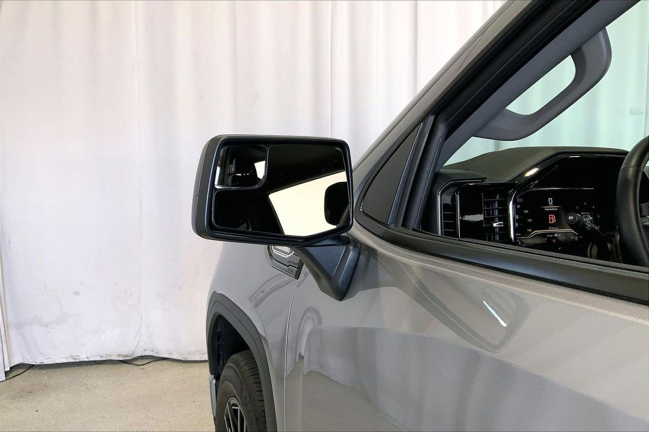 Used 2025 GMC Sierra 1500 Elevation image 10