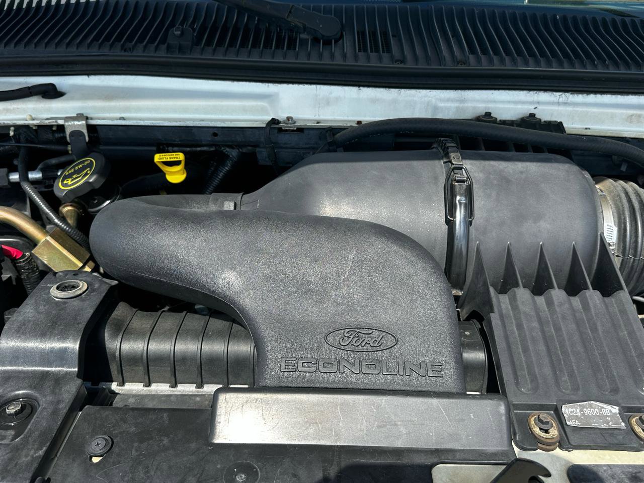 Used 2004 Ford E-250 and Econoline 250 Extended RWD image 12