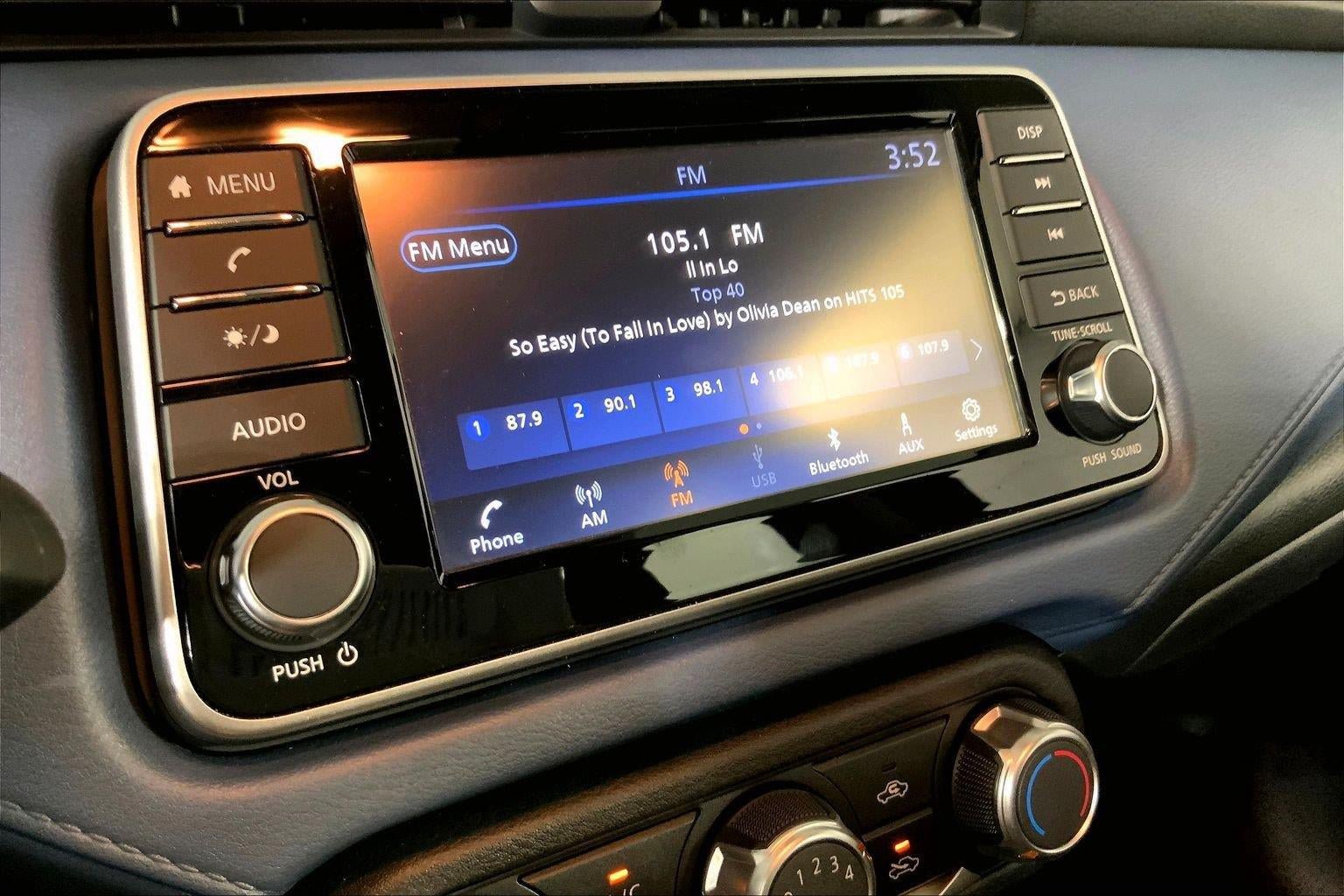 Used 2025 Nissan Versa SV FWD image 6