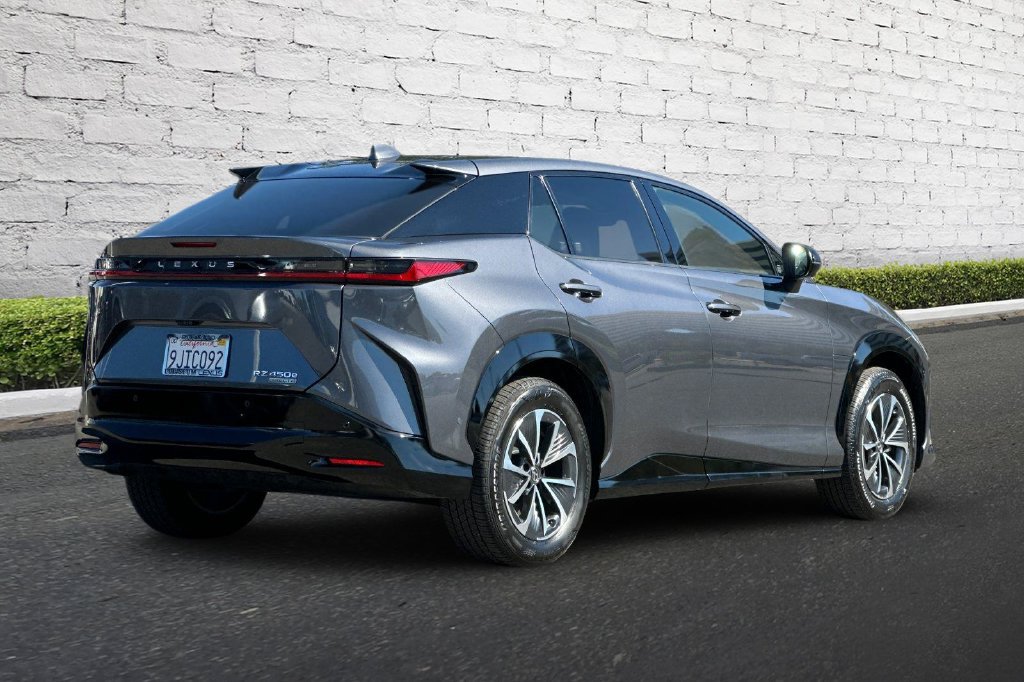Used 2023 Lexus RZ 450e Premium w/ Technology Package AWD/4WD image 4