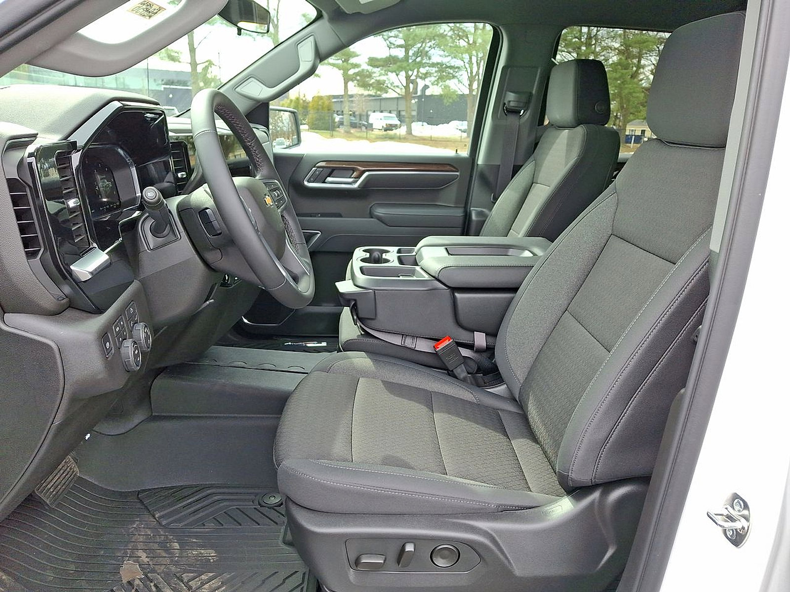 New 2026 Chevrolet Silverado 1500 LT w/ Z71 Off-Road Package image 14