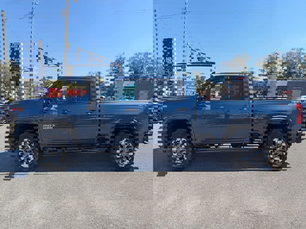 Certified 2025 Chevrolet Silverado 2500 Custom w/ Custom Value Package image 5