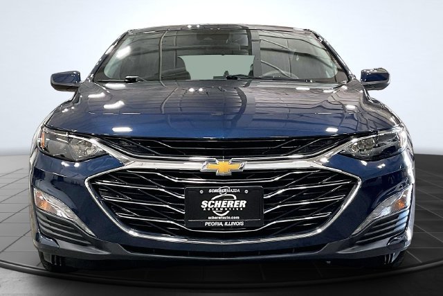 Used 2021 Chevrolet Malibu LT FWD image 3