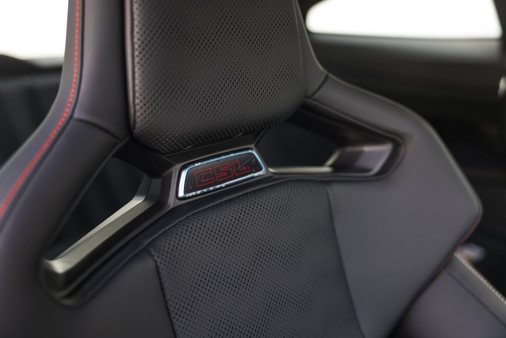 Used 2023 BMW M4 CSL RWD image 36