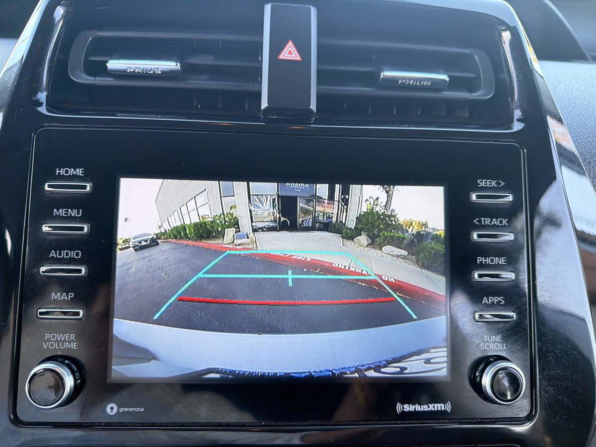 Used 2022 Toyota Prius XLE FWD image 28