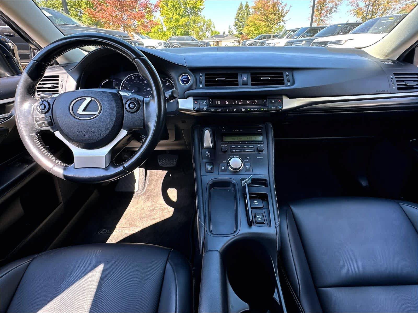Used 2016 Lexus CT 200h w/ Accessory Package 2 FWD image 18