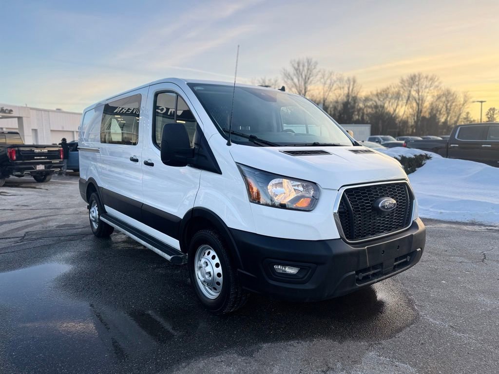 Used 2024 Ford Transit 250 Low Roof AWD w/ Exterior Upgrade Package image 9