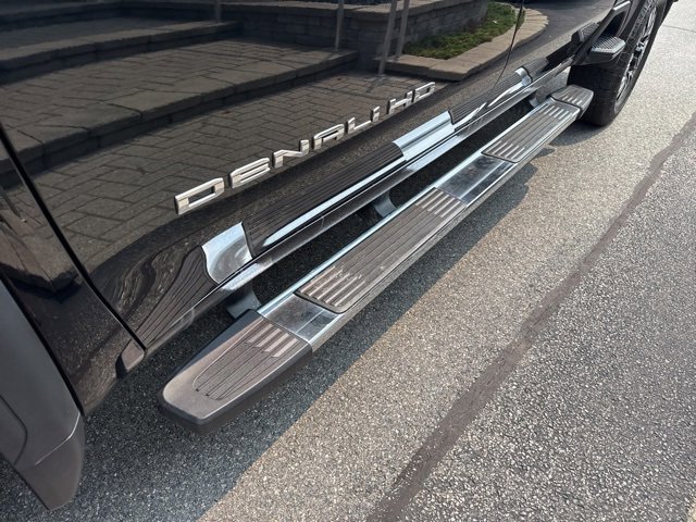 Used 2025 GMC Sierra 2500 Denali w/ Technology Package image 7