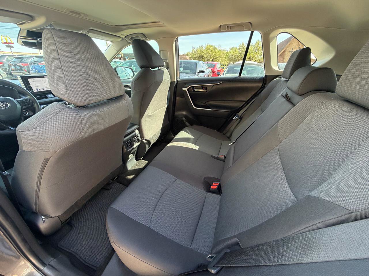 Used 2025 Toyota RAV4 XLE w/ Convenience Package FWD image 16
