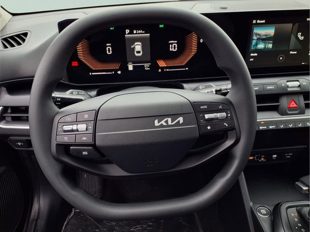 New 2026 Kia K4 LXS image 9