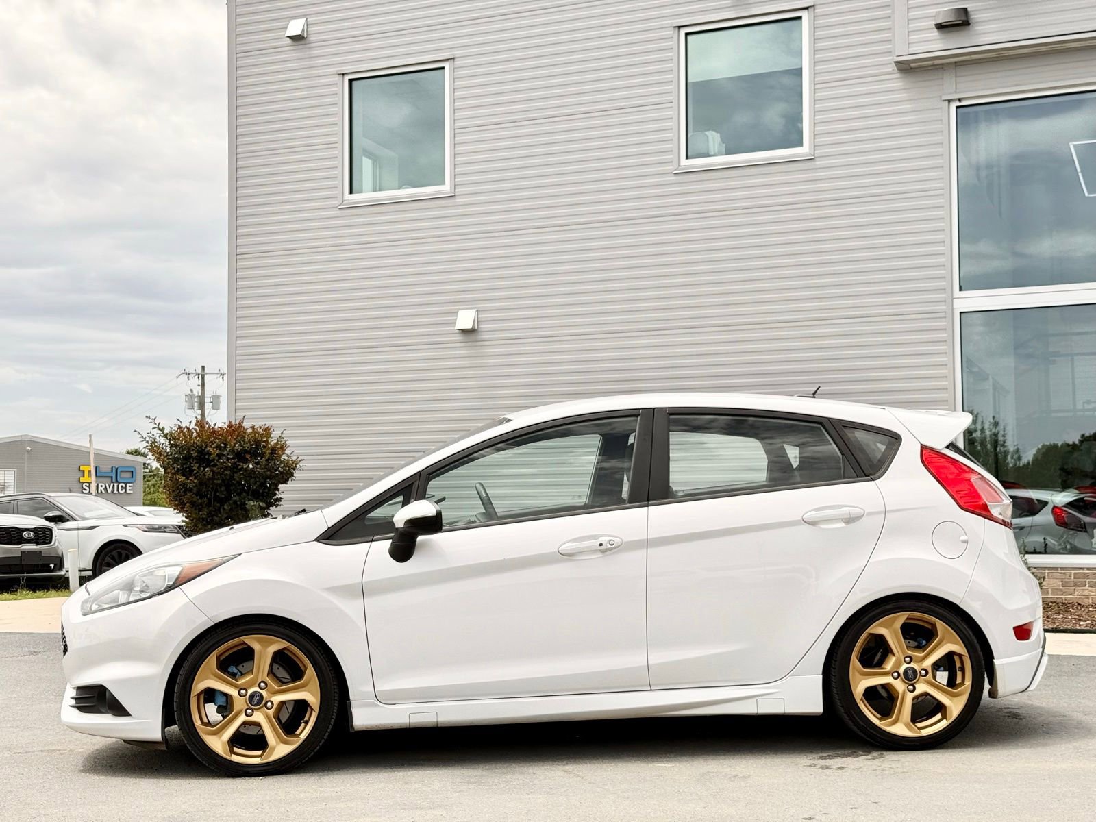 Used 2016 Ford Fiesta ST FWD image 13