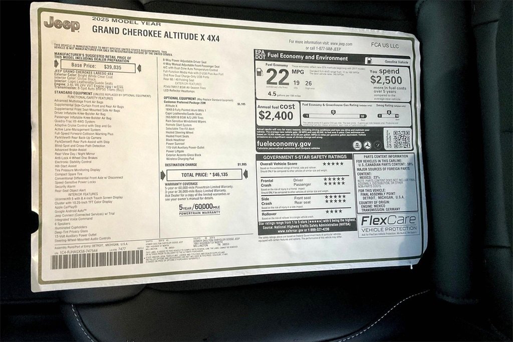 New 2025 Jeep Grand Cherokee Altitude image 14