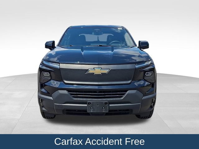 Used 2024 Chevrolet Silverado EV W/T AWD/4WD image 2
