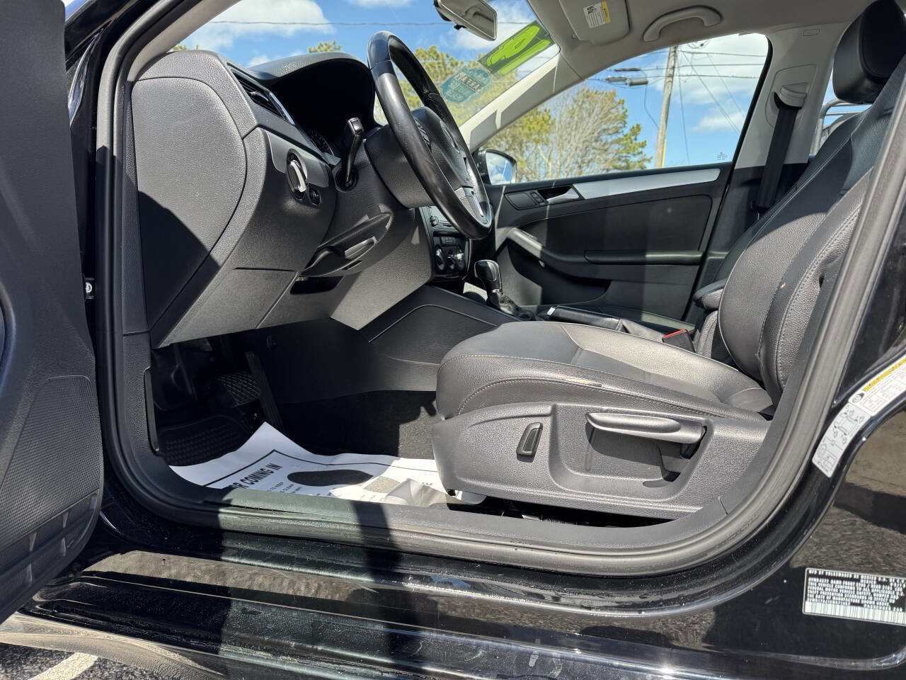 Used 2014 Volkswagen Jetta SE image 15