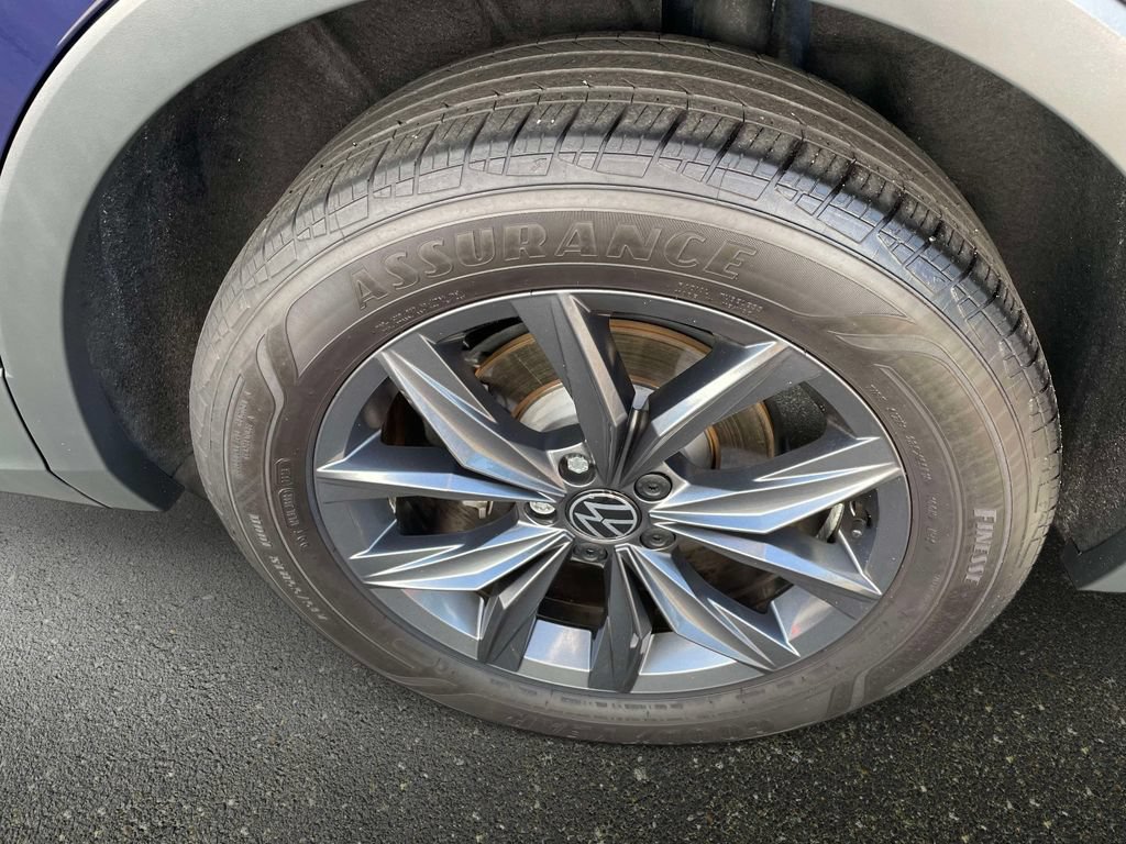 Used 2023 Volkswagen Tiguan SE FWD image 14