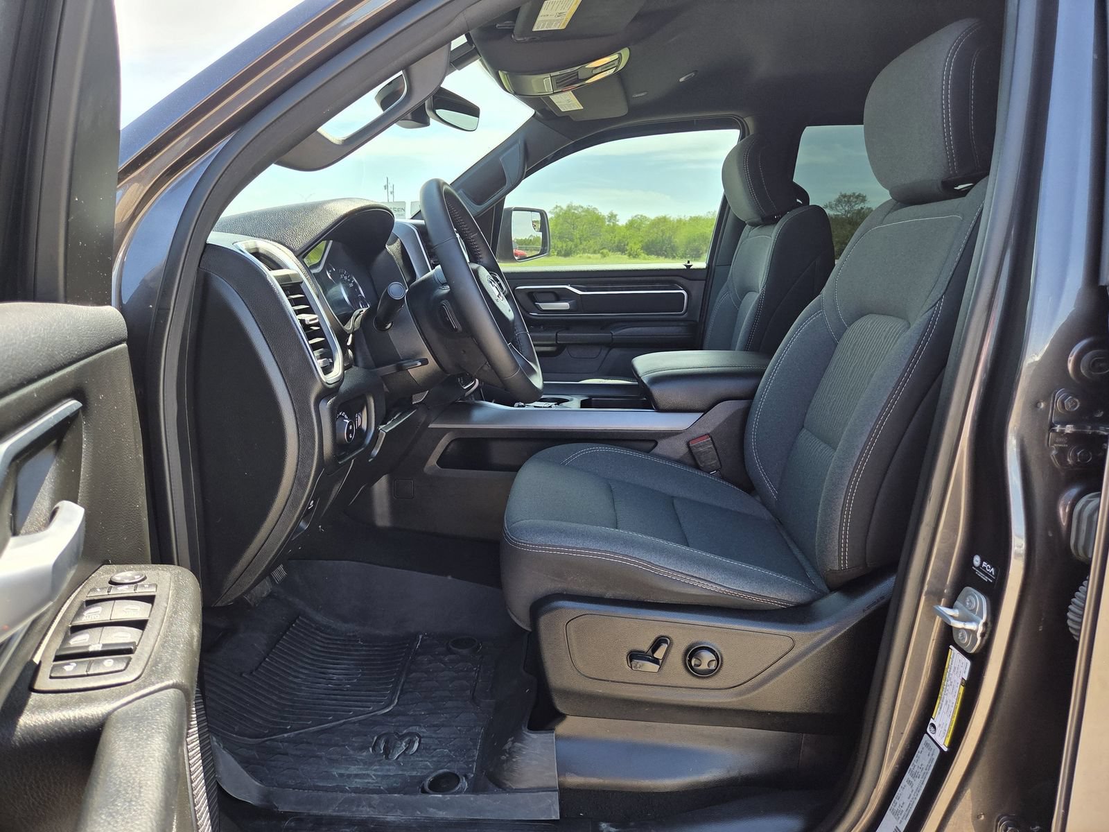 Used 2024 RAM 1500 Lone Star AWD/4WD image 17