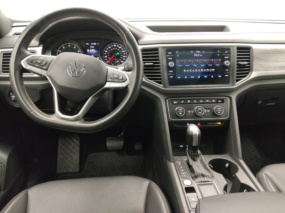 Used 2021 Volkswagen Atlas Cross Sport SE w/ Panoramic Sunroof Package FWD image 22