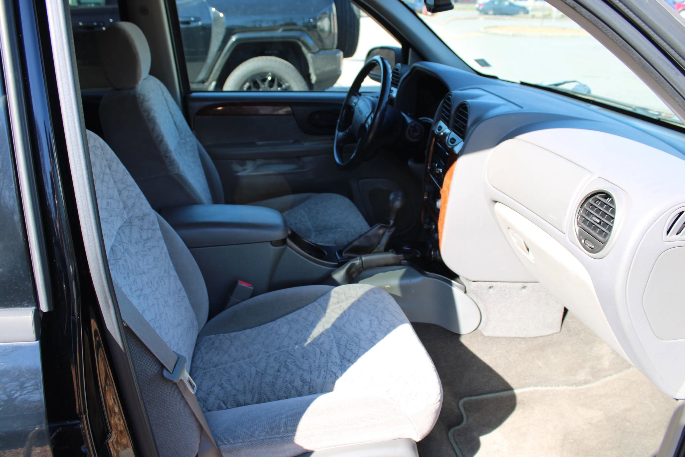 Used 2003 Isuzu Ascender S image 17