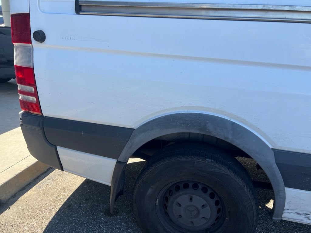 Used 2017 Mercedes-Benz Sprinter 2500 image 7
