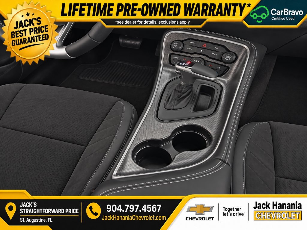Used 2015 Dodge Challenger SRT RWD image 14