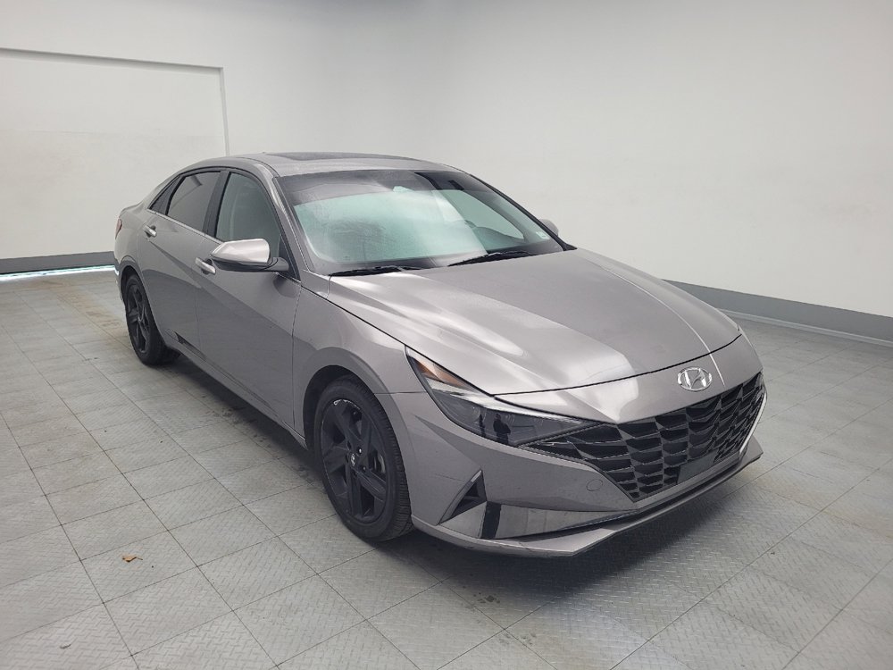 Used 2023 Hyundai Elantra Limited w/ Preferred Accessory Package image 13