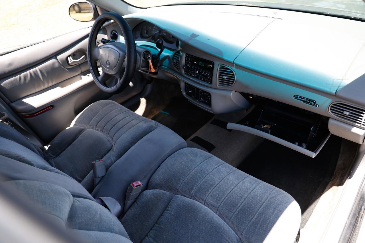 Used 2001 Buick Century Custom w/ Premium Pkg FWD image 16