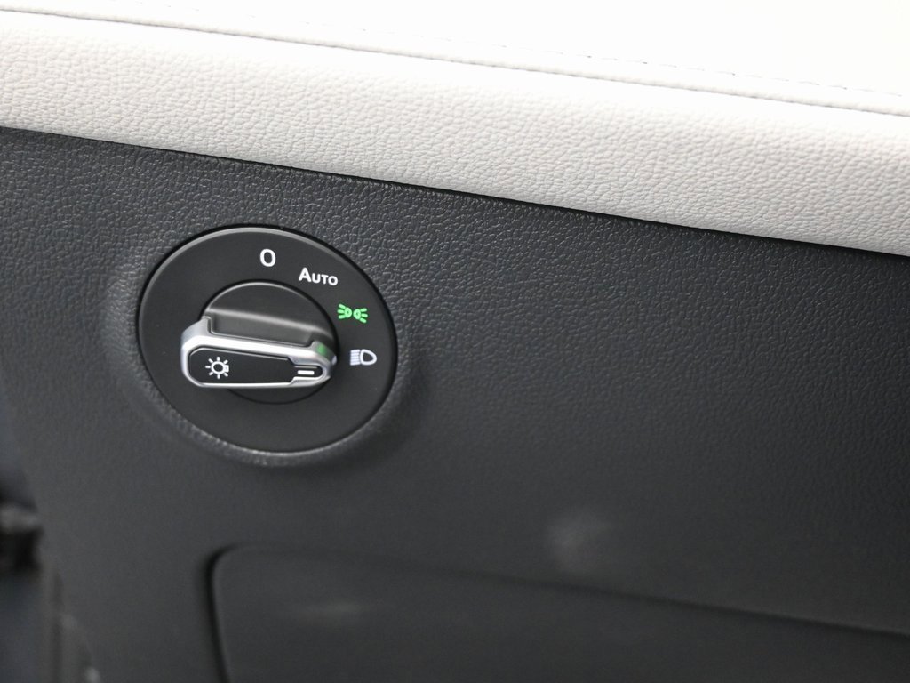 Used 2025 Volkswagen Taos S image 25