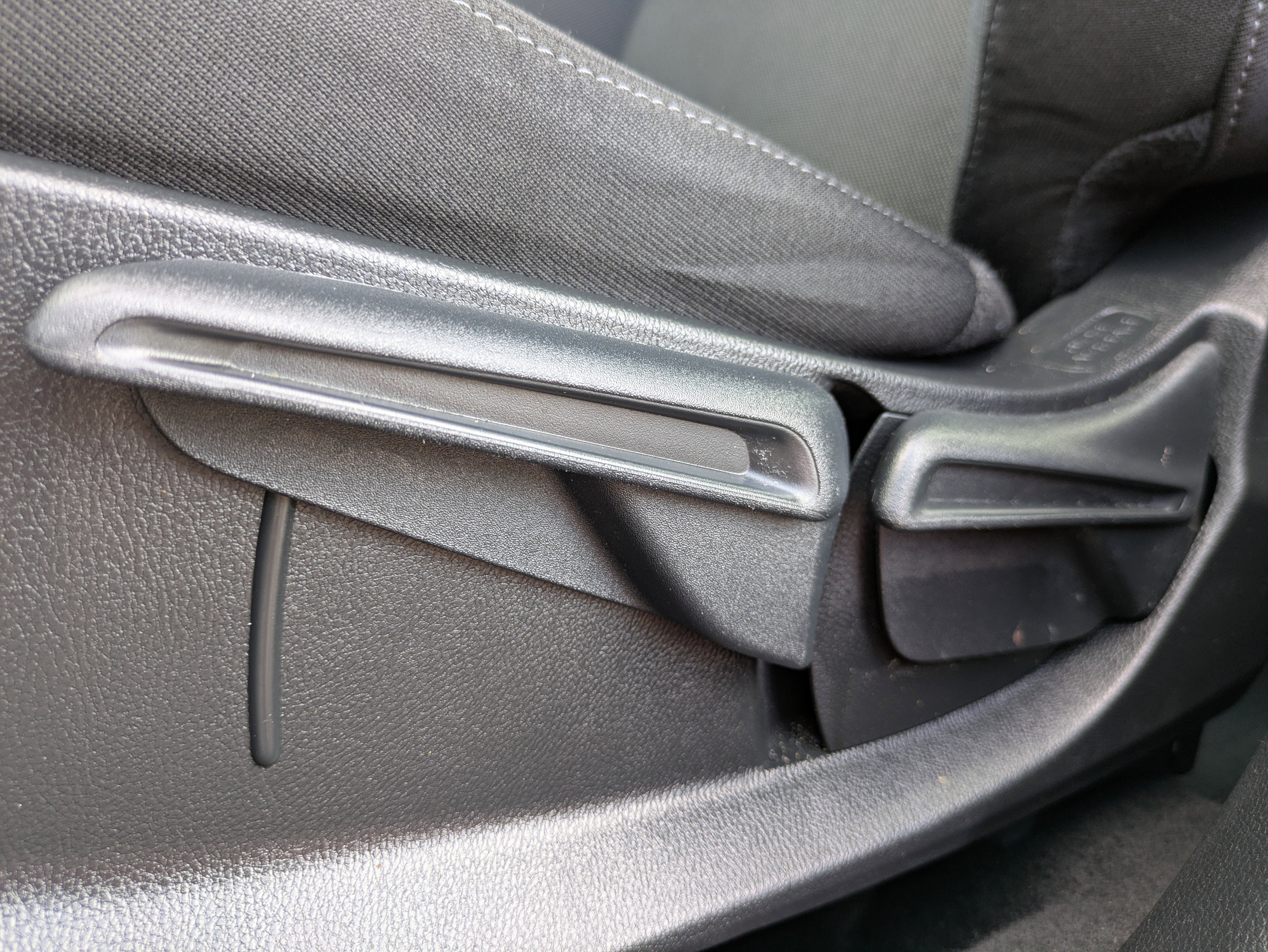 Used 2024 Honda CR-V LX image 32