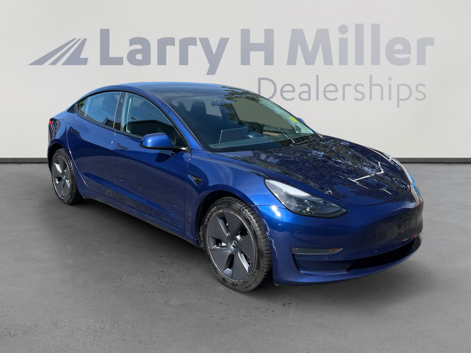 Used 2022 Tesla Model 3 Long Range AWD/4WD image 7
