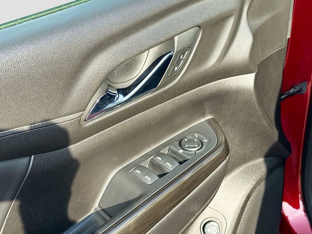 Used 2023 GMC Acadia SLT image 17