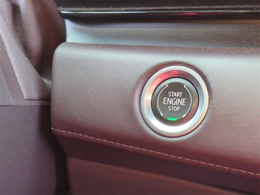 Certified 2023 Cadillac Escalade ESV Premium Luxury Platinum w/ LPO, Radiant Package image 20