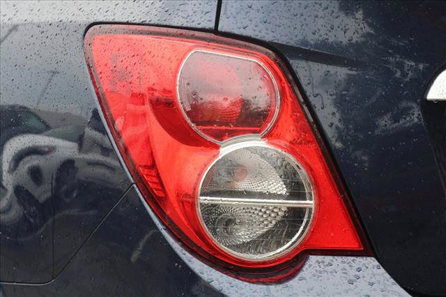 Used 2015 Chevrolet Sonic LT FWD image 11