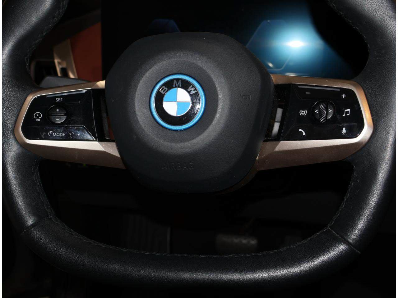 Certified 2024 BMW iX xDrive50 w/ Premium Package AWD/4WD image 20