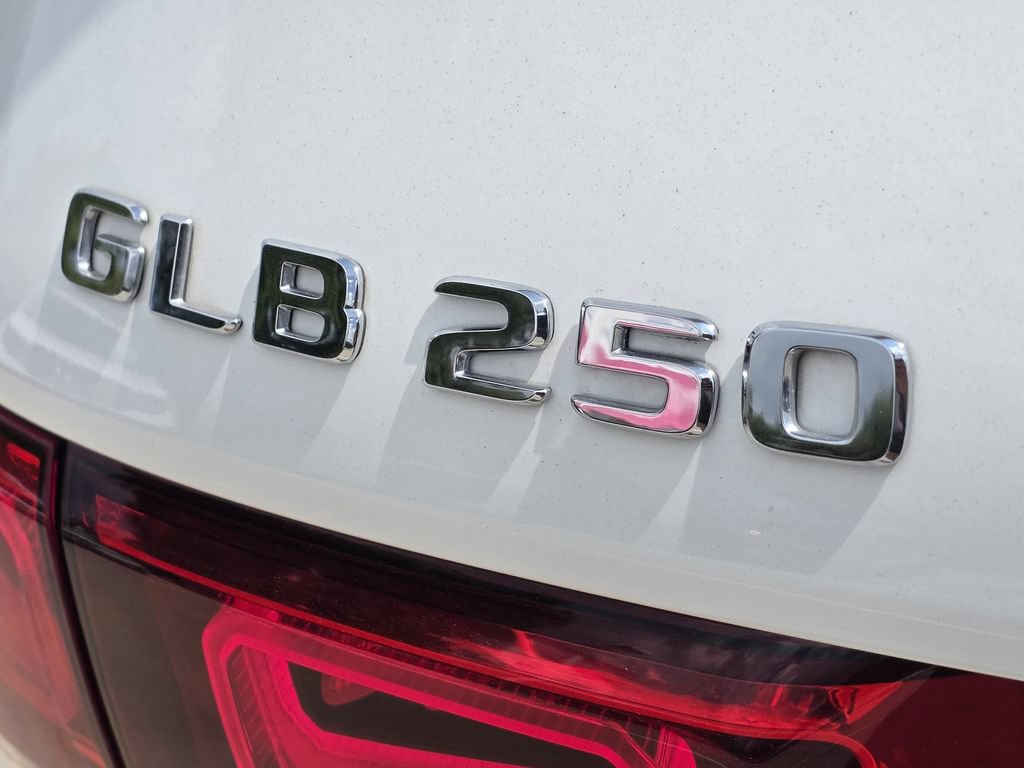 Used 2021 Mercedes-Benz GLB 250 image 10