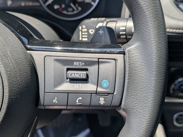 Used 2023 Nissan Rogue SV AWD/4WD image 23