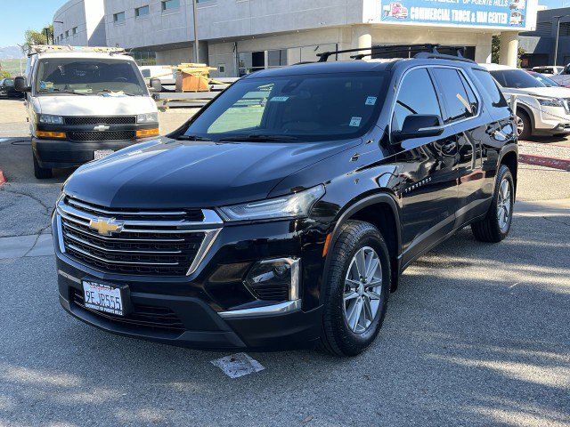 Used 2023 Chevrolet Traverse LT image 1