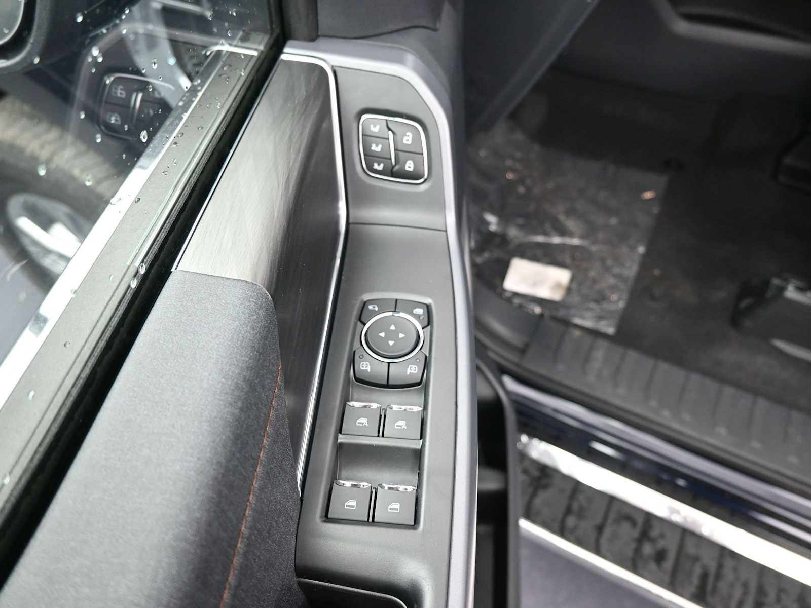 New 2025 Ford F150 Lariat w/ Equipment Group 502A High image 27